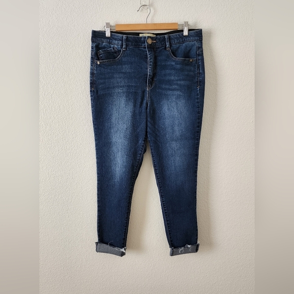 Democray Ab Technology Women's 12 Medium Wash Skinny Jeans - Picture 1 of 6